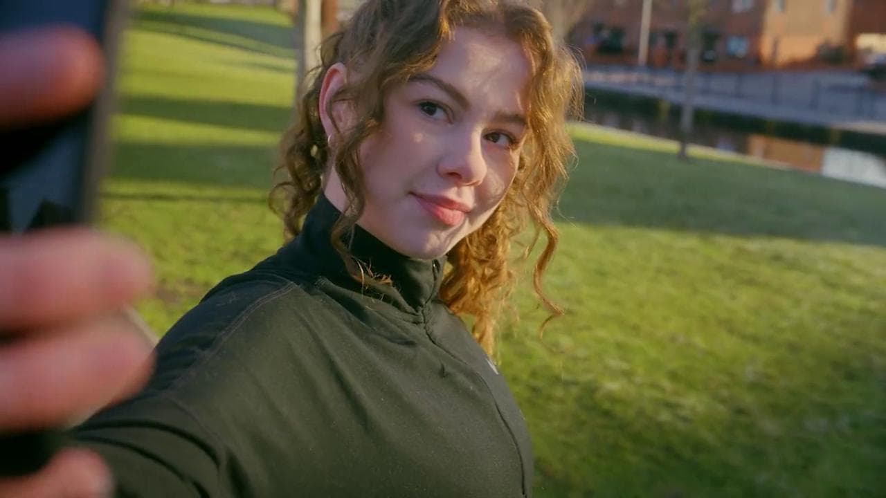 Lo spot inglese sulle molestie sessuali sulle donne è universale: "Pensi che questo trattamento sia ok?"