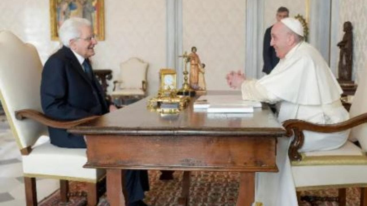 Vaticano, Mattarella dal Papa per il suo ultimo saluto di congedo come Presidente