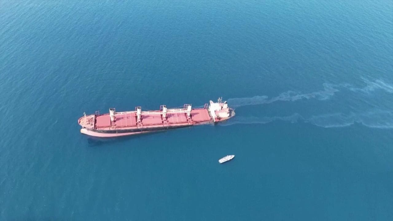 Mar Rosso, affonda nave carica di fertilizzanti colpita dagli Houti: si teme un disastro ambientale
