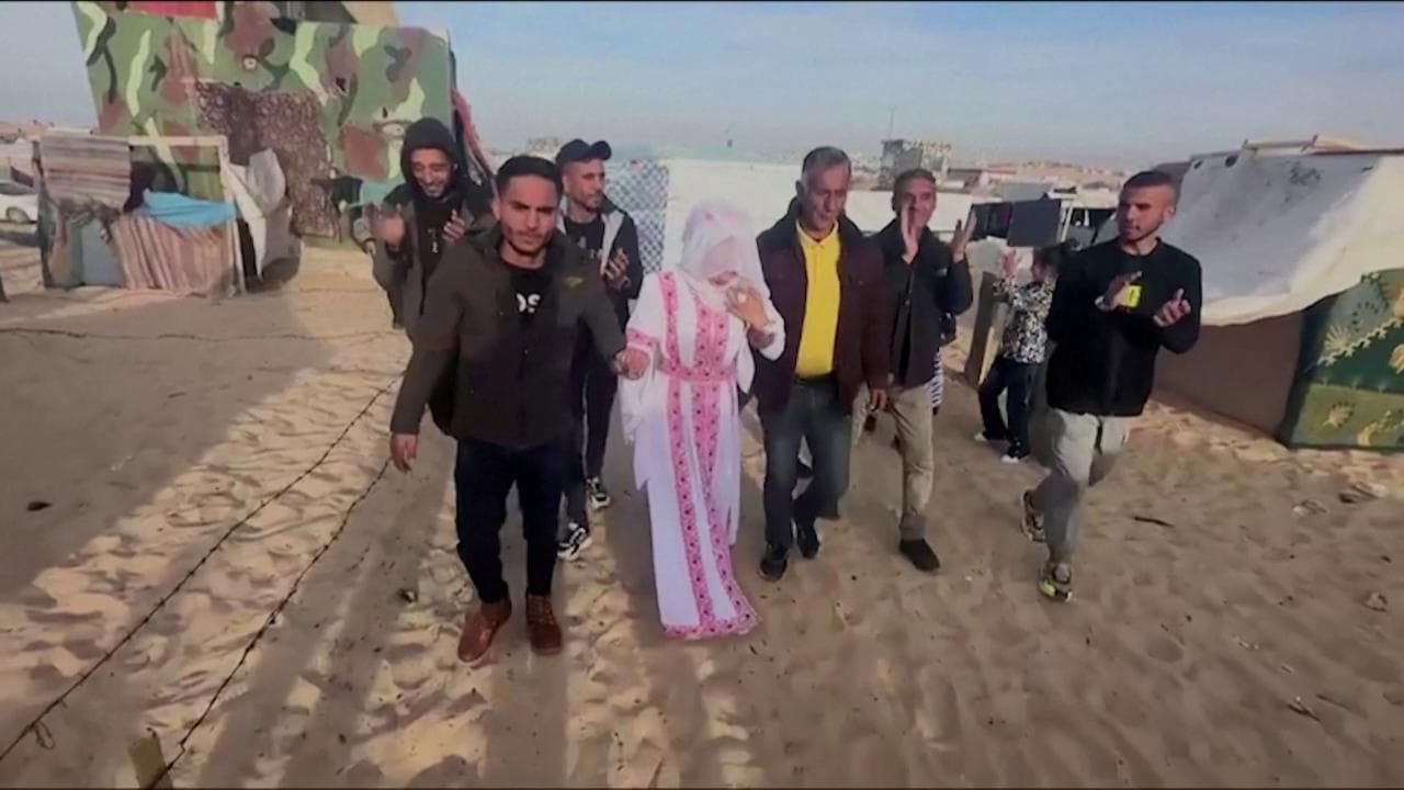 Un matrimonio in un campo per rifugiati nella Striscia di Gaza