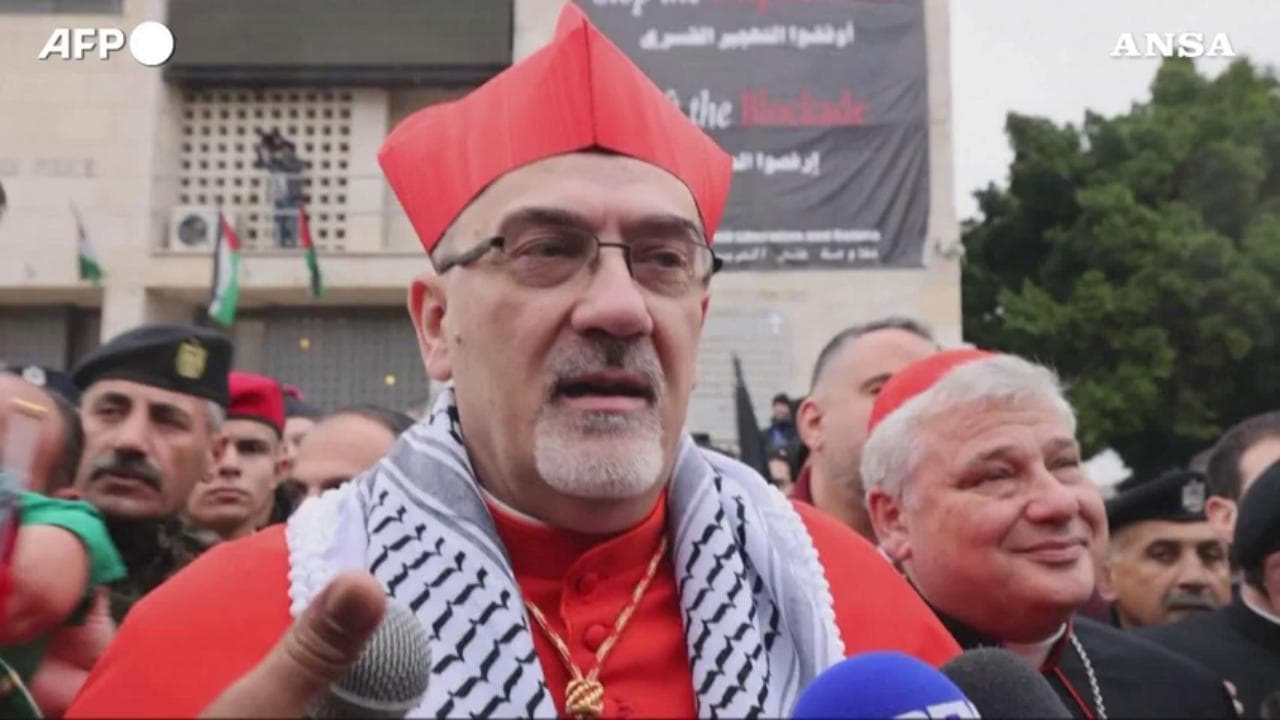 Gaza, il cardinale Pizzaballa: "Il cessate il fuoco non basta, bisogna fermare queste ostilità"