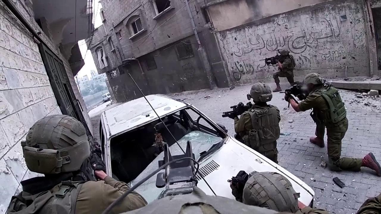 Medioriente, la guerra in soggettiva: così combattono i soldati israeliani tra le strade di Jabalia