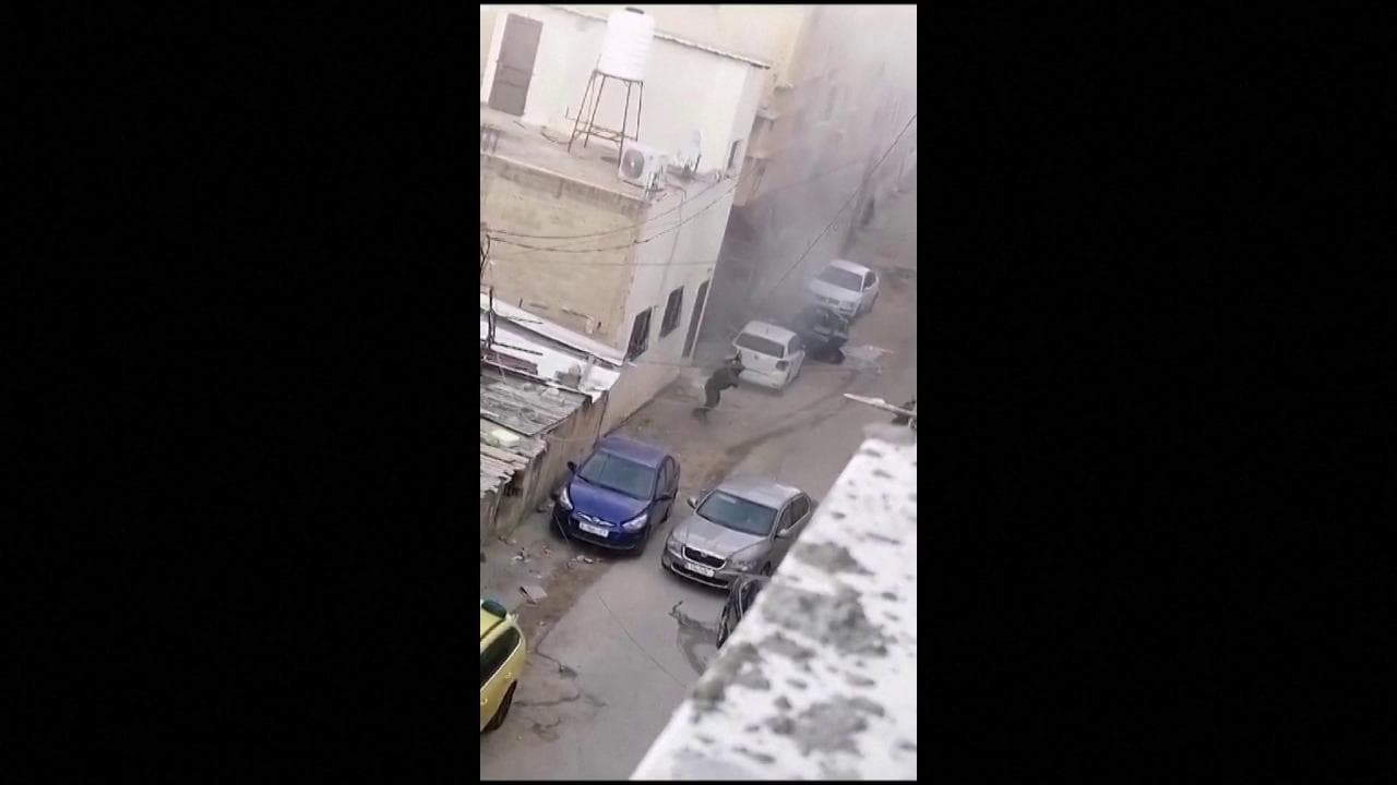 Cisgiordania, raid israeliano: due morti. Le immagini di scontri a fuoco a Qalqilya