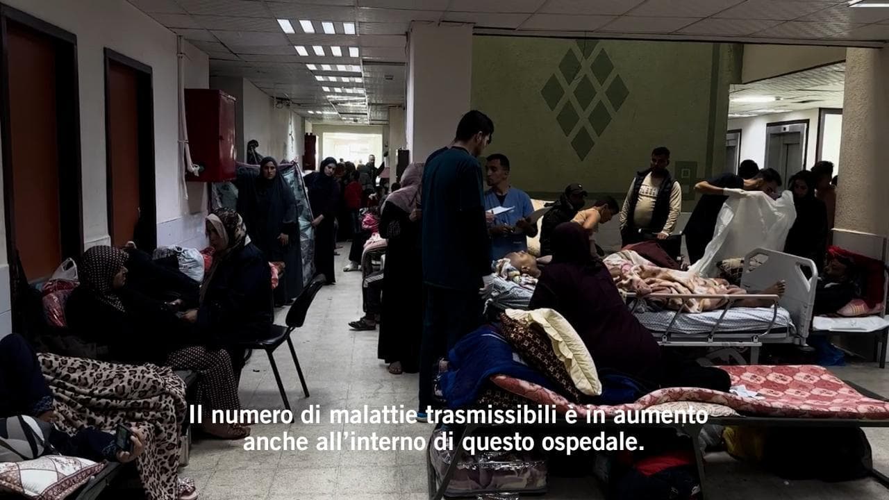 Msf, il medico di Gaza dall'ospedale: "Rischiamo la vita, qui la situazione è terribile"
