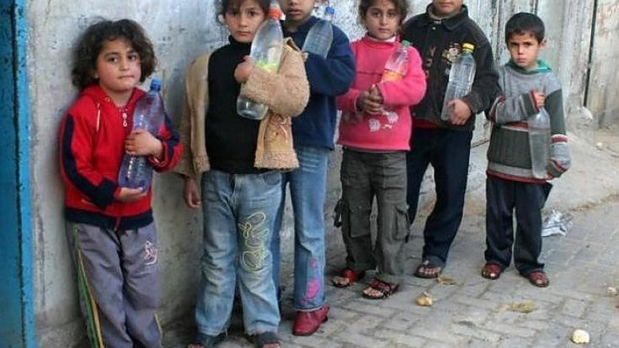 Çocuklar, zor eğitim alanlarında bir şeylerin değişmesi için umut örgütlemeyi düşünenler var