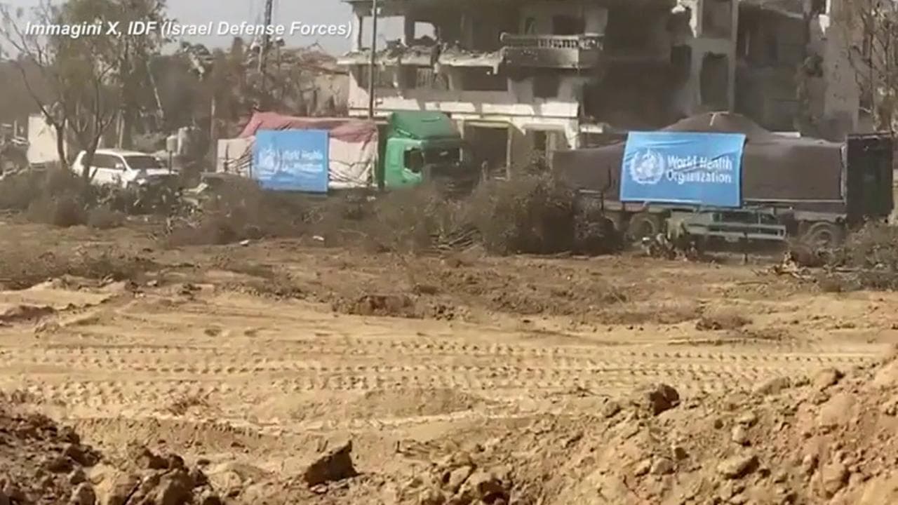 A Gaza entrano i camion dell'Oms con gli aiuti umanitari