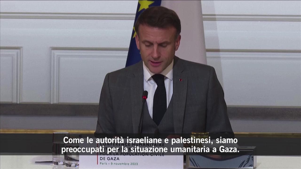 Macron chiede una pausa umanitaria a Gaza: "La protezione dei civili non è negoziabile"