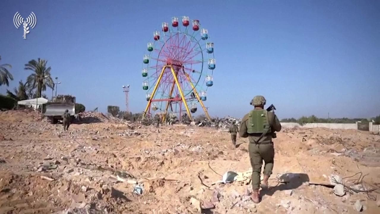 Gaza, l'esercito di Israele pubblica un video che mostrerebbe un tunnel in un luna park