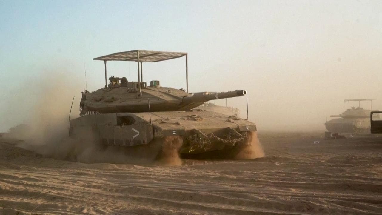 Carri armati e soldati avanzano tra le rovine a Gaza: Israele diffonde un nuovo video
