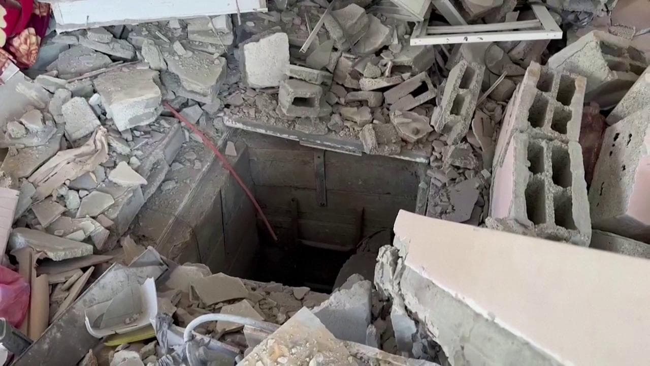 Le forze israeliane scoprono un tunnel di Hamas nella Striscia di Gaza: lo distruggono con un'enorme esplosione