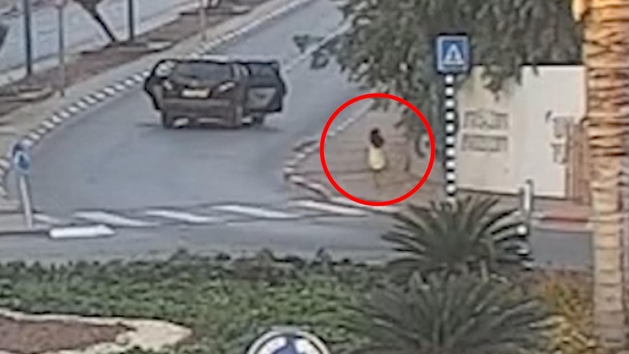Il coraggio di un padre: fa scudo con il suo corpo per salvare la figlia durante l'attacco di Hamas a Sderot