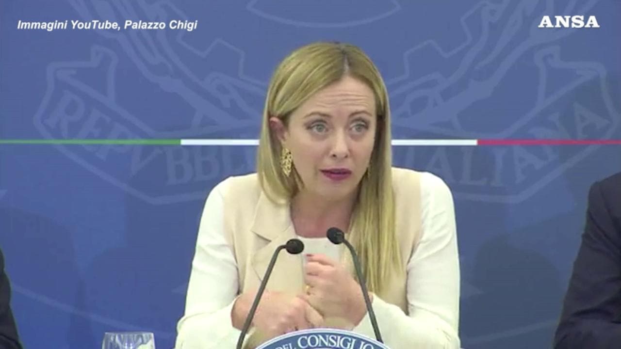 Manovra, Meloni: "Dal secondo figlio asili nido gratis e contributi pagati alle madri"