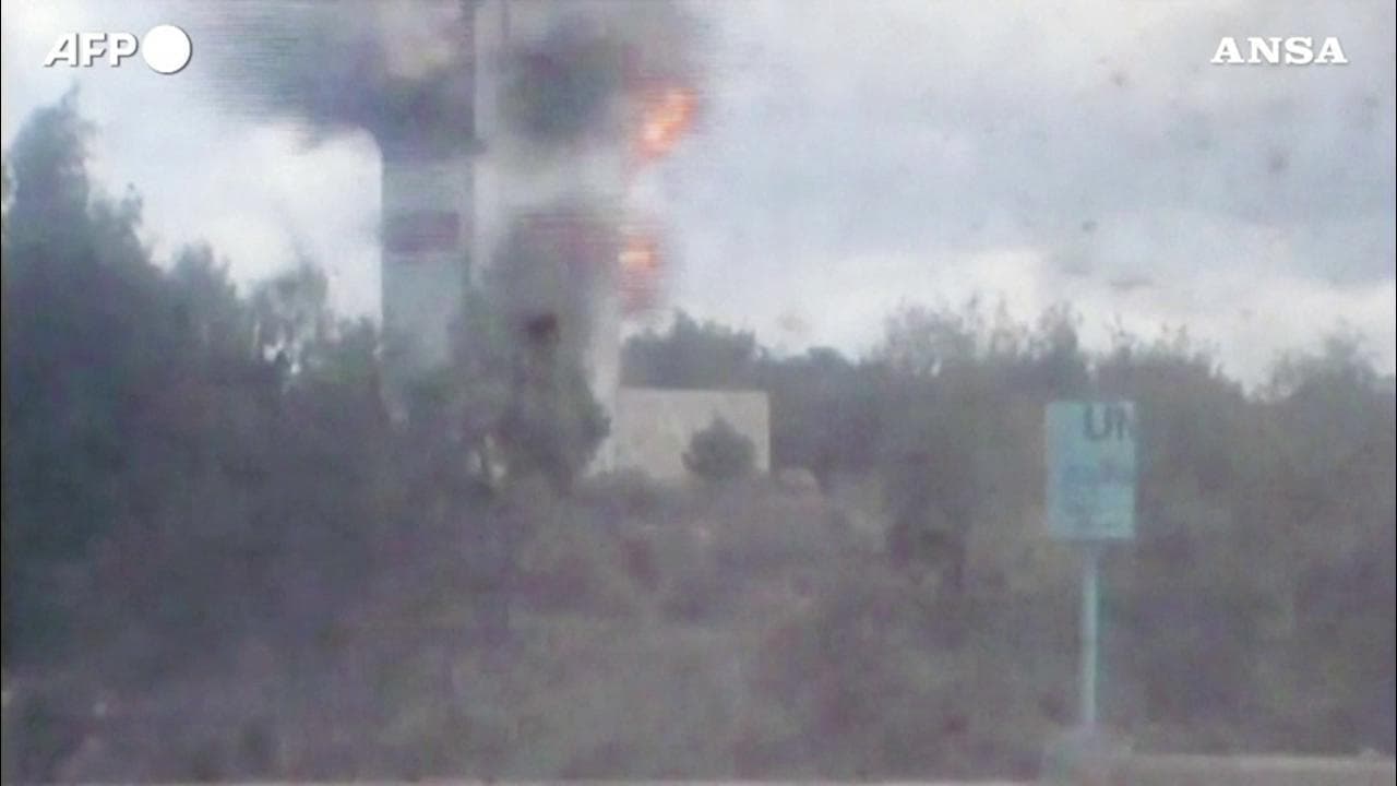 Israele risponde al missile anti tank lanciato dal Libano: colpiti obiettivi militari di Hezbollah