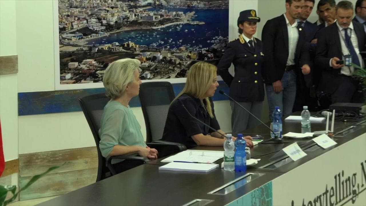 Migranti, Meloni: "Donne e under 14 vanno trattati a parte, sono necessari percorsi diversi"