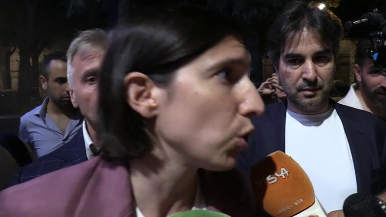 Schlein: "Santanchè deve dimettersi, parole di Meloni non sufficienti. Ministra ha mentito all'Aula"