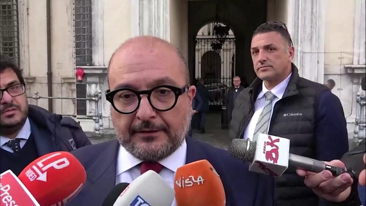 Sangiuliano: "Chi imbratta i monumenti pagherà le spese che prima gravavano su collettività"