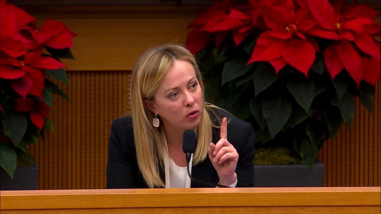 Donne, Meloni: "Siamo concrete e più veloci, abituate a fare tutto con una mano a un certo punto della vita"
