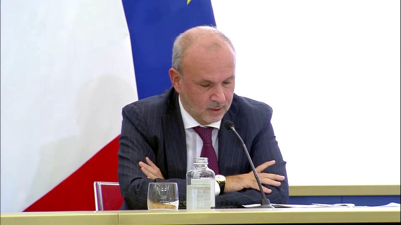 Covid, Schillaci: "Mai pensato di non prorogare obbligo mascherine in ospedali"
