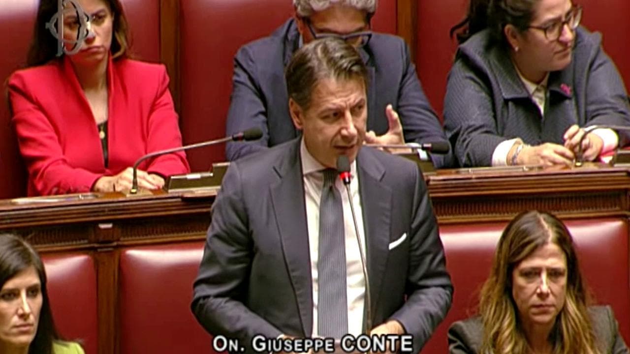 Fiducia, Conte: "Dalla Sapienza immagini da brividi: manganelli contro studenti mi preoccupano"