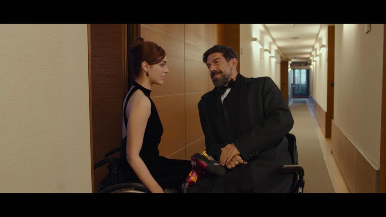 'Corro da te' la commedia con Piefrancesco Favino e Miriam Leone - trailer