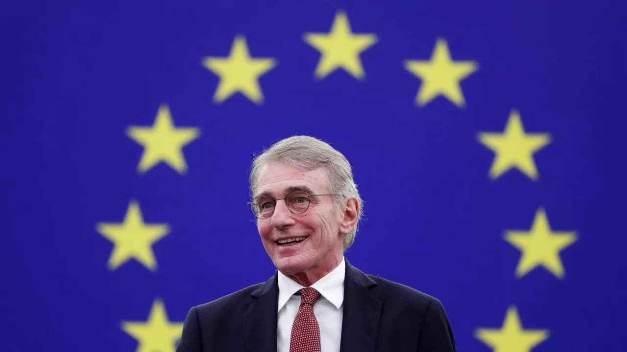 Morto David Sassoli, da Ursula von der Leyen a Charles Michel: il cordoglio su Twitter