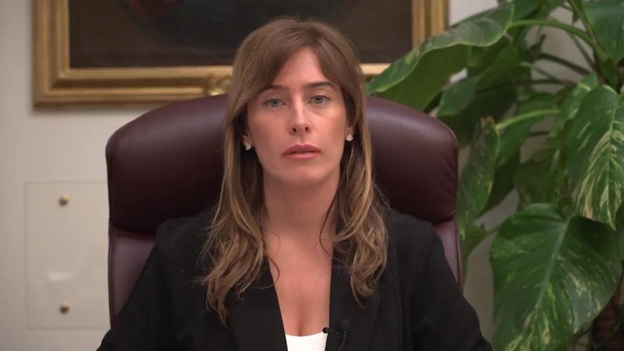 Boschi contro Grillo: "Video scandaloso, usa il suo potere mediatico per assolvere il figlio"