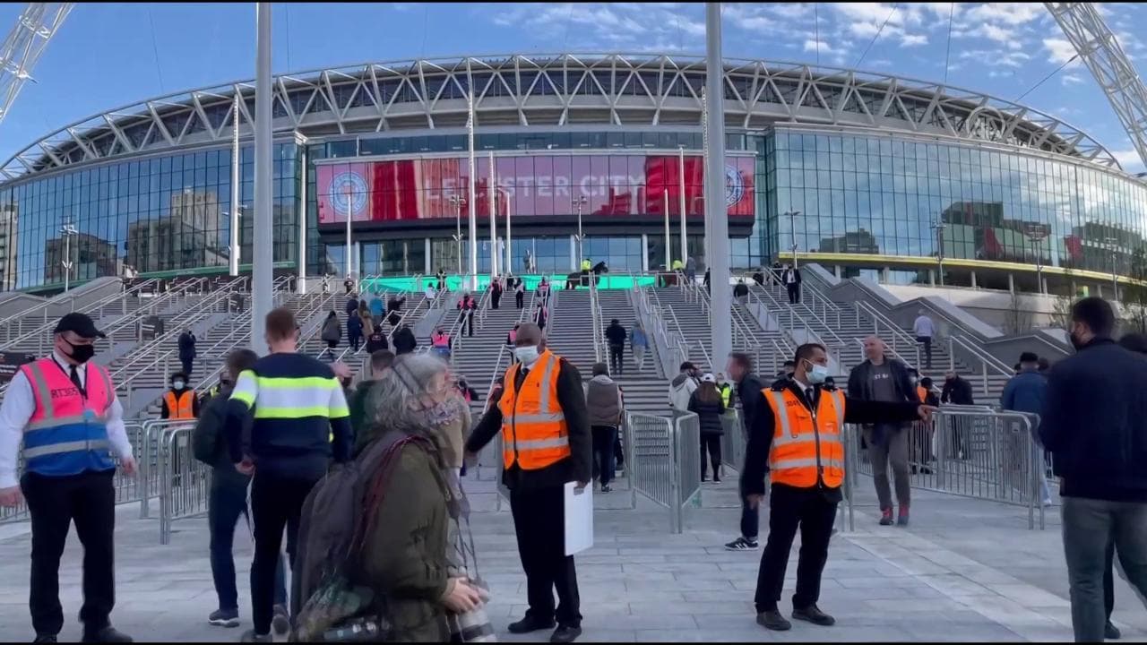 Londra, il calcio riapre ai tifosi: a Wembley 4000 spettatori sugli spalti per la FA Cup