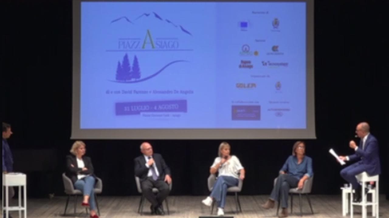 PiazzAsiago - Politica all'assalto della scienza: democrazia in 'pericolo'
