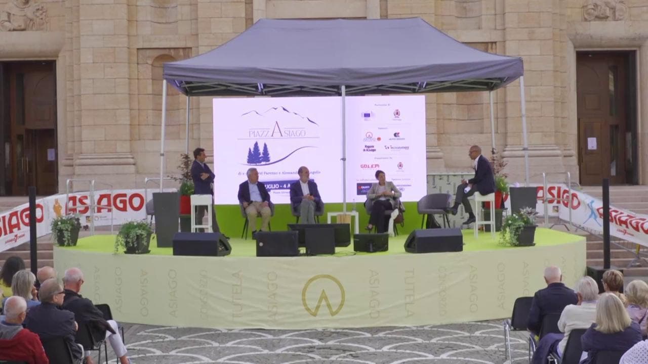 PiazzAsiago - Tra Grande Guerra e Resistenza la storia si fa romanzo: dialogo con Giovanni Grasso