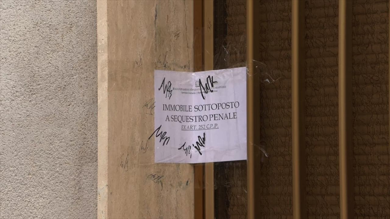 Arresto Messina Denaro, sequestrata la casa della madre di Bonafede: le immagini