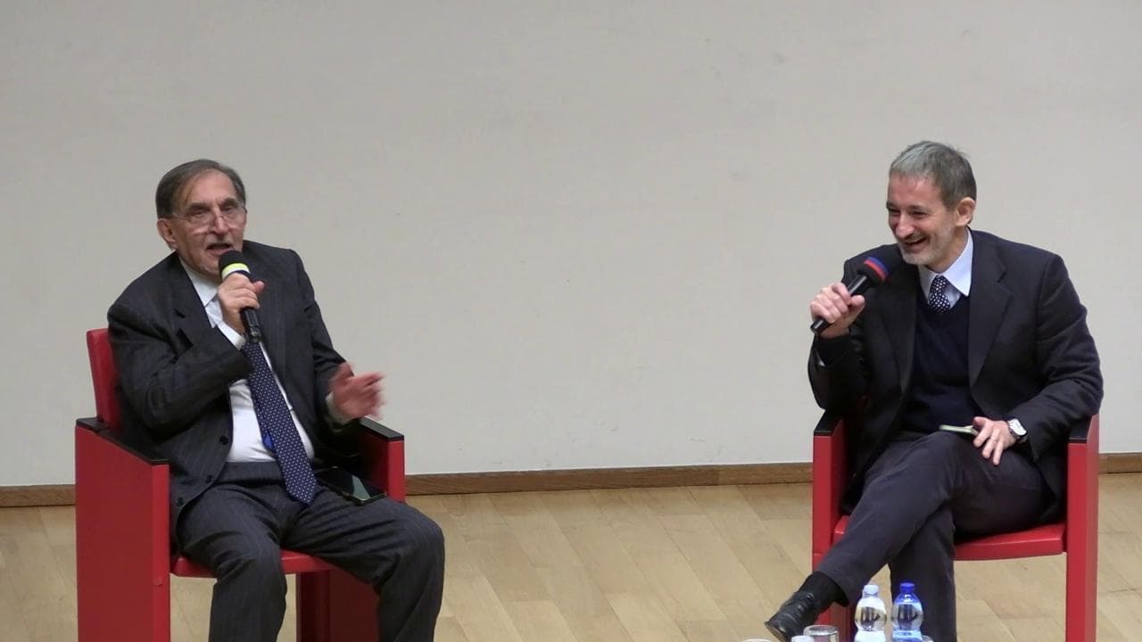 La Russa e la polemica per la presenza al conclave Fdi: “Non posso essere paragonato a Mattarella”. Poi svia con la ricetta della pasta alla Norma