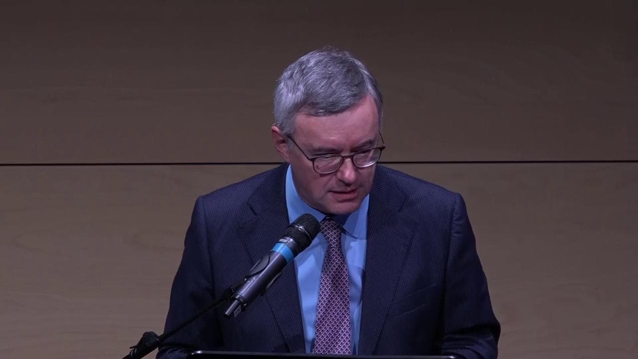 Alessandro Barbero: "Fino a che punto il popolo ha diritto di opporsi a ciò che fa il governo in democrazia?"