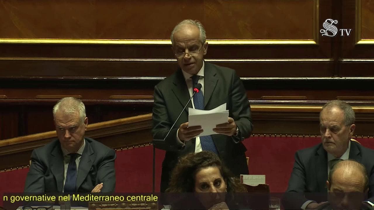 Migranti, Piantedosi: "Navi Ong sono fattori di attrazione"