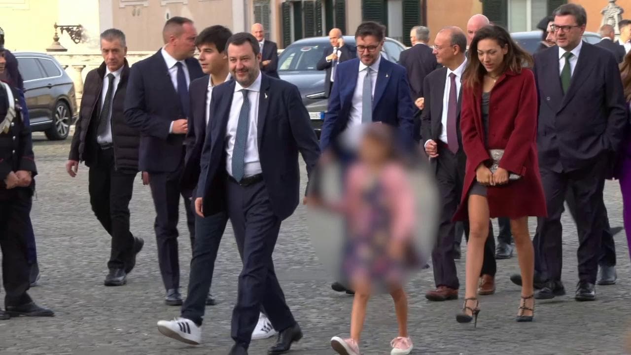Giuramento al Quirinale, l'ingresso di Salvini con i figli e Francesca Verdini