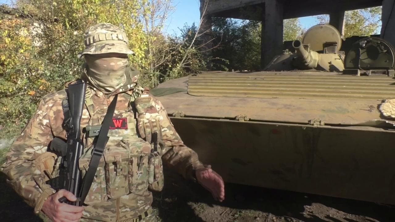 Viaggio sul fronte con i contractor della Wagner che combattono a Bakhmut