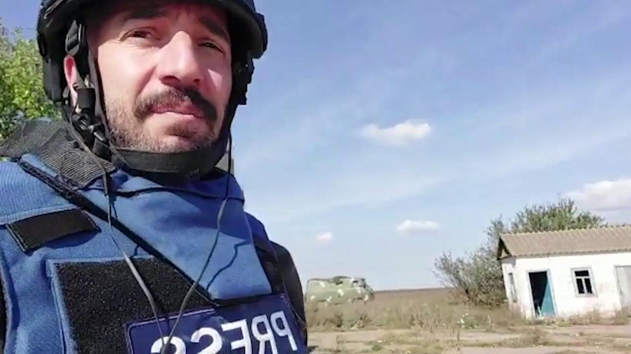 Sul fronte di Kherson, tra i cadaveri dei soldati russi lasciati nei campi