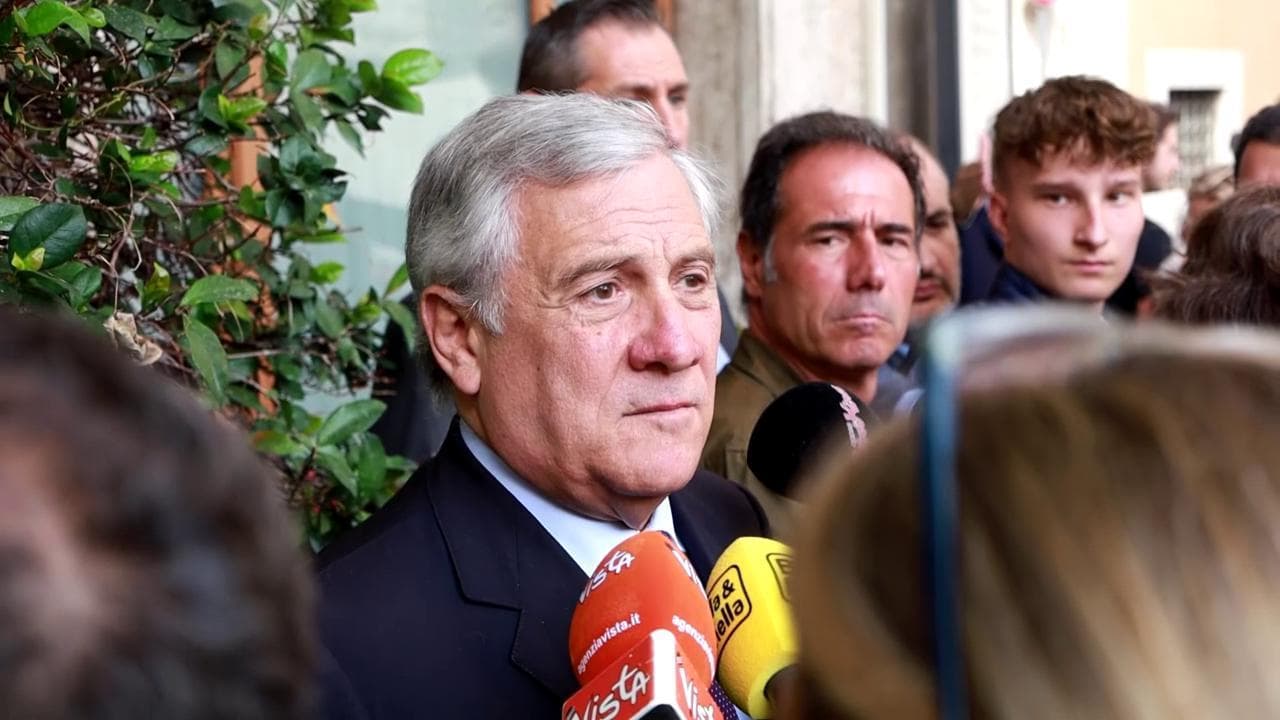 Governo, Tajani incontra Meloni: "Non c'è niente da dire, stiamo lavorando per l'Italia"