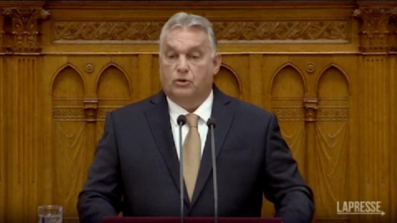 Elezioni, Orban si congratula con vincitori: "Gloria all'Italia! Avanti ragazzi!"