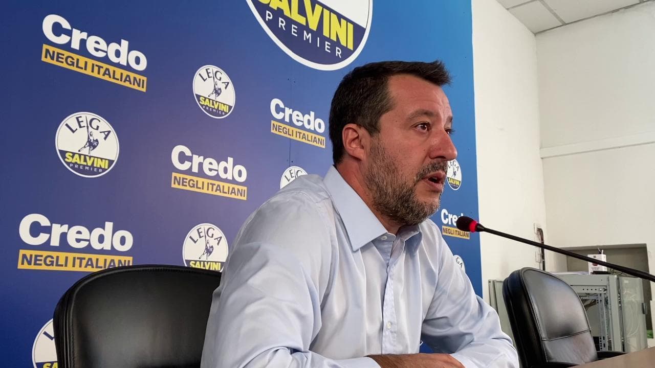 Salvini fa mea culpa: "Voto dice che il governo ha sbagliato, il mio mandato è in mano ai militanti"