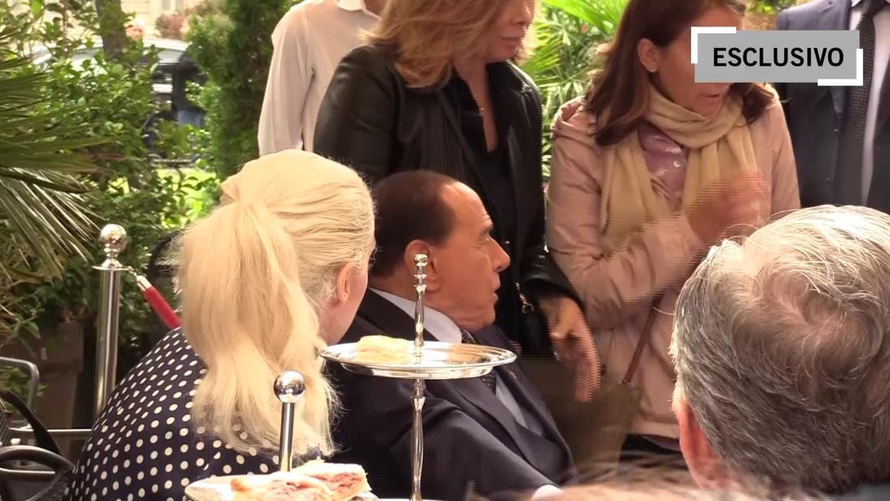 Elezioni, Berlusconi ai simpatizzanti: "Paura della Meloni? Eh... un po'"