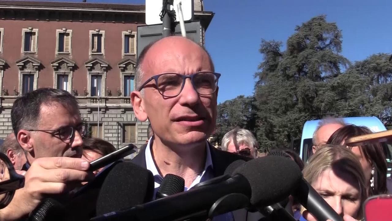 A Monza Letta sfida la Lega con 500 sindaci: "Pontida oggi è diventata provincia dell'Ungheria"