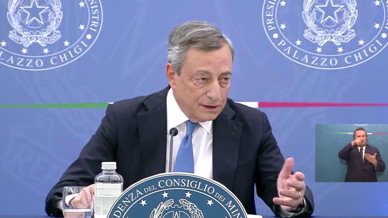 Fondi russi, Draghi: "La democrazia italiana è forte, non si fa battere da pupazzi prezzolati"