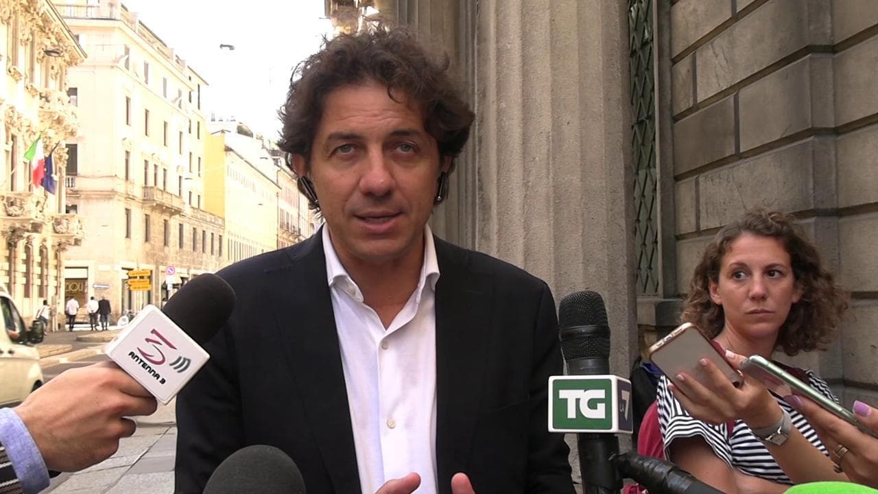 Presidio di Cappato per firme digitali: "Ultima chiamata per fare qualcosa di concreto per la democrazia"