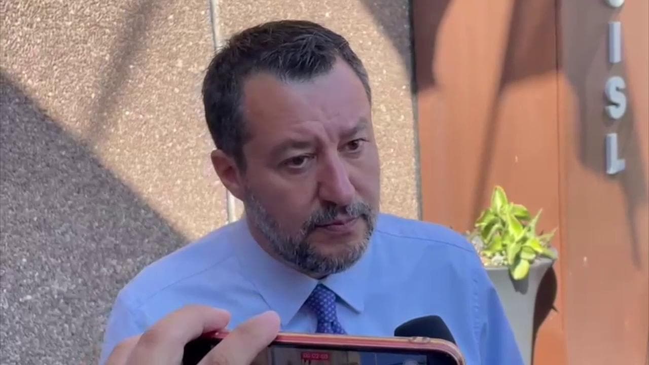 Salvini: "Il governo di centrodestra proseguirà l'aiuto militare all'Ucraina"