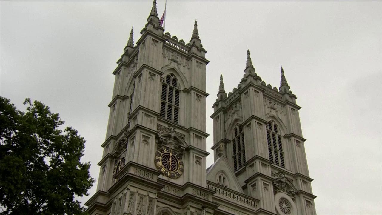 Londra, campane a morto in memoria della regina Elisabetta II