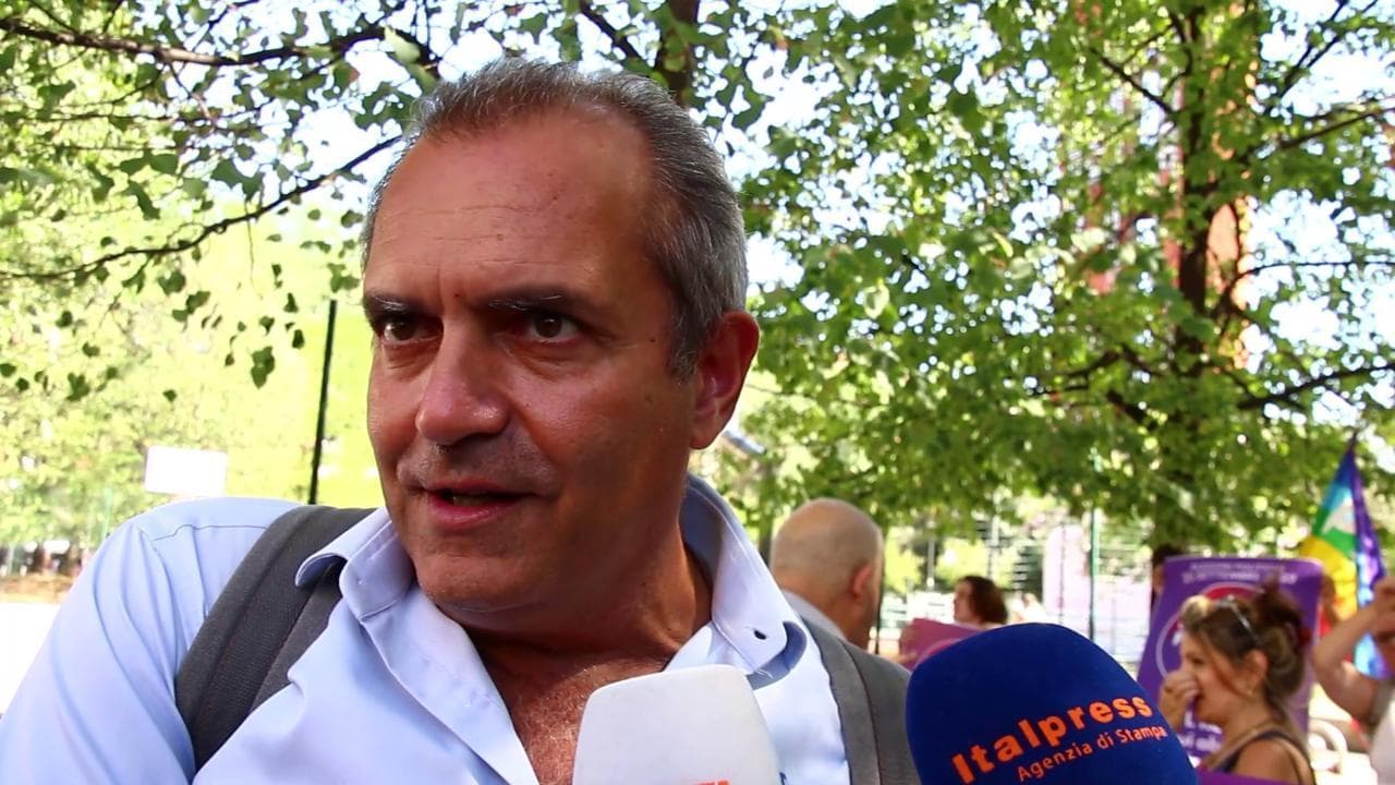 Elezioni, De Magistris e i confronti tv: "Vorrei dibattiti fra i Davide e i Golia della politica"