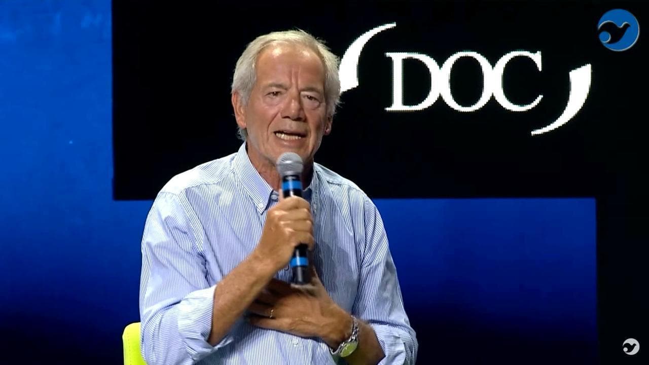 Covid, Bertolaso: "Prima di Figliuolo la campagna vaccinale è stata affidata all'improvvisazione"