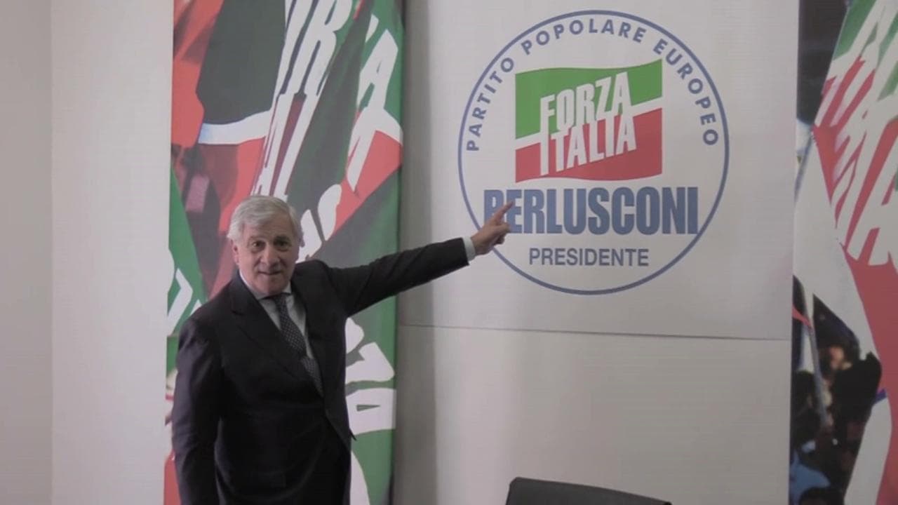 FI presenta il simbolo per le prossime politiche. Tajani: "Noi forza di centro"