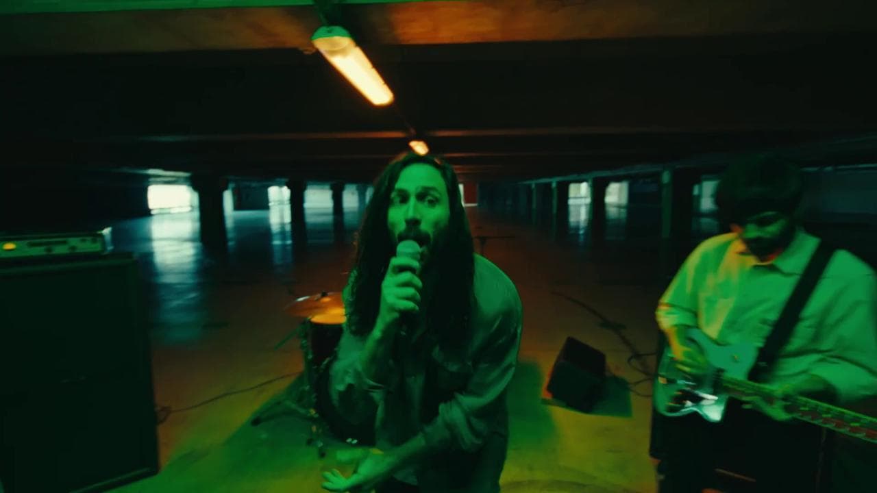 Meguppa, il videoclip dei Fast Animals and Slow Kids