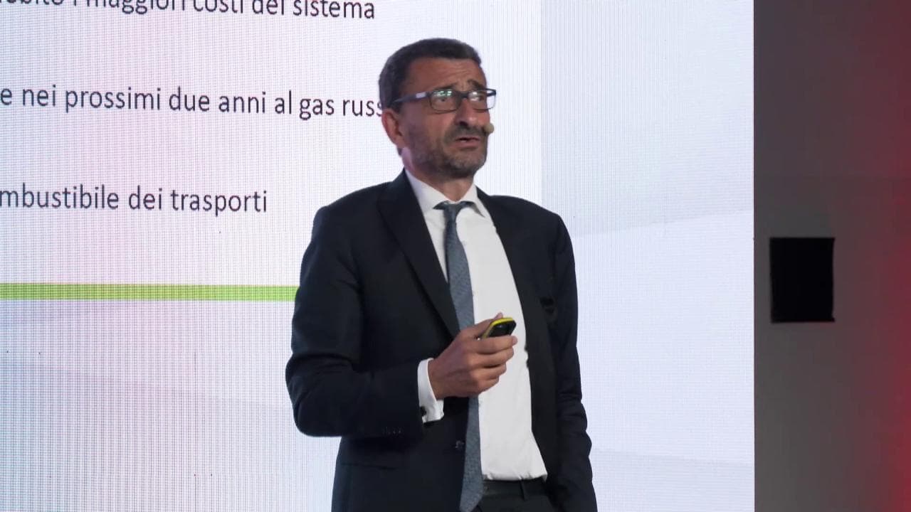 Tabarelli (Nomisma Energia): «L'Italia può diventare un hub di riferimento per i flussi energetici»